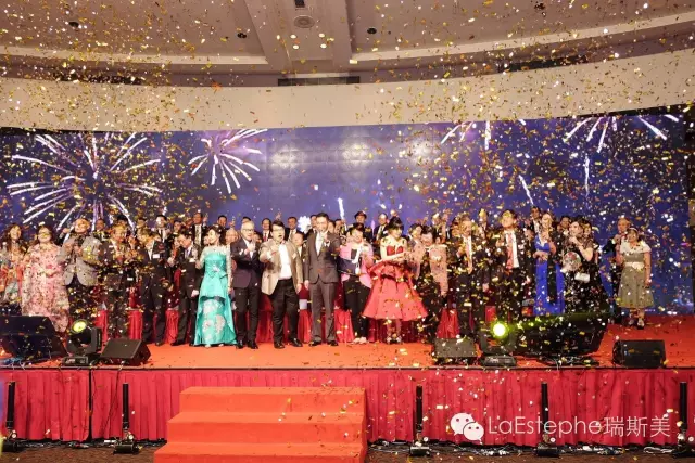 La Estephe attended the 36th anniversary dinner of The Cosmetic & Perfumery Association of Hong Kong Ltd